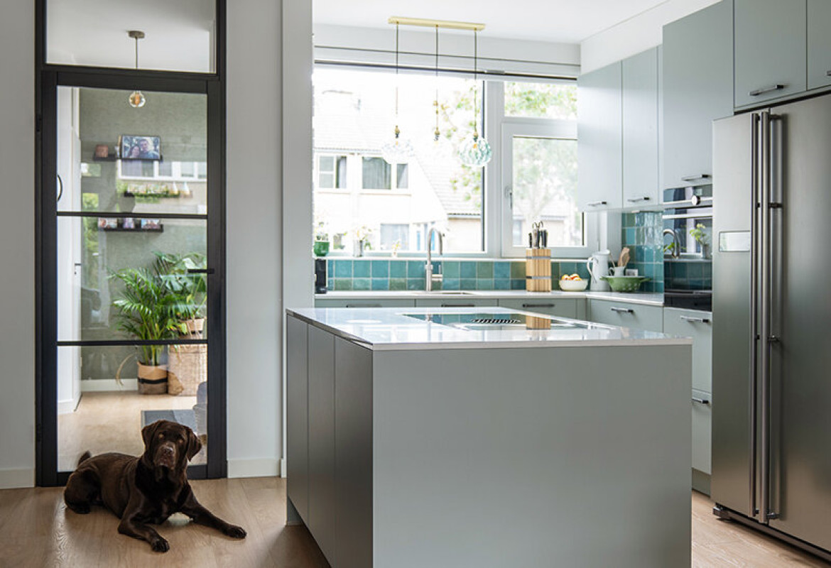 Onze keuken-montage-afdeling duplicated